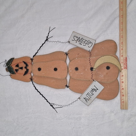 Vintage-Style Autumn Greeting PUMPKIN MAN Wall Hanging - Picture 3 of 6